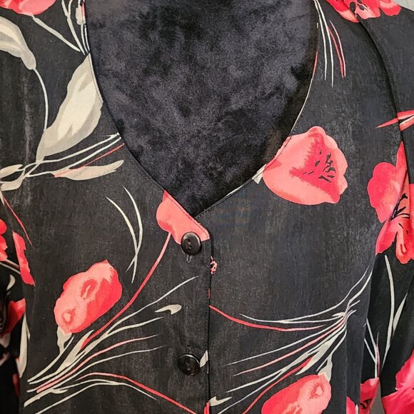Trendy Looks Blouse 1X Red Black Floral Print Button Front Long Sleeve Shirt - Picture 2 of 7
